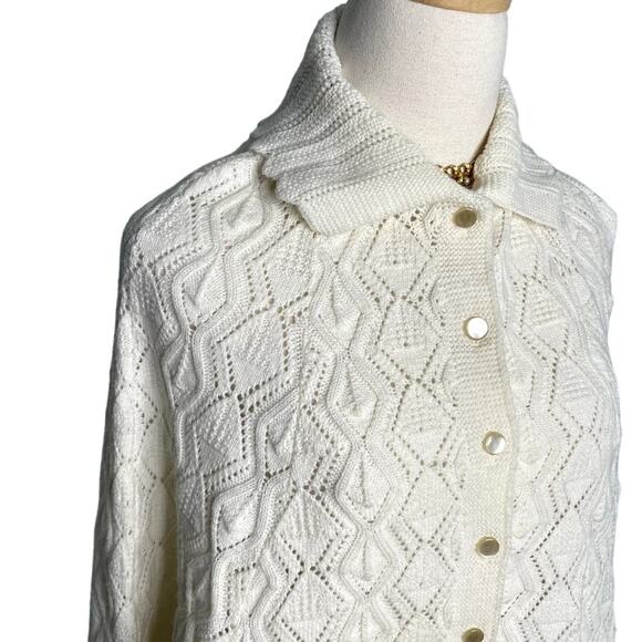 Vintage 70s/80s Ivory Cable Knit Fringe Poncho Sweater Cape Pearl Button Western - Picture 4 of 7
